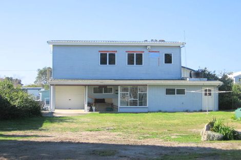 Photo of property in 33 Riverview Road, Cooks Beach, Whitianga, 3591