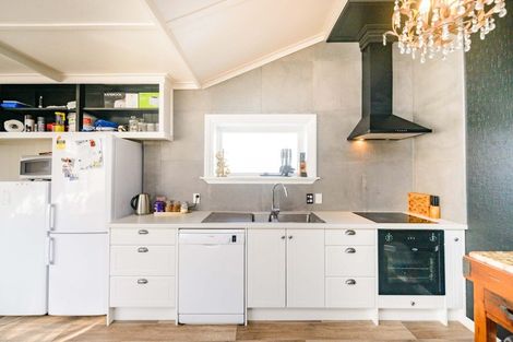 Photo of property in 12 Dahlia Street, Palmerston North, 4410