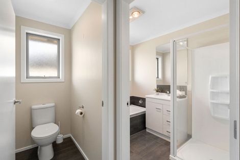 Photo of property in 4 Pohatu Lane, Otaki, 5512