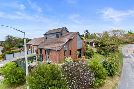 Photo of property in 2 Kowai Place, Amberley, 7410