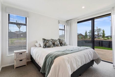 Photo of property in 2 Routeburn Lane, Karaka, 2124
