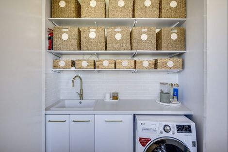 Photo of property in 37 Norwich Crescent, Tamatea, Napier, 4112