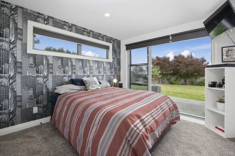 Photo of property in 31 Magnolia Rise, Waipahihi, Taupo, 3330