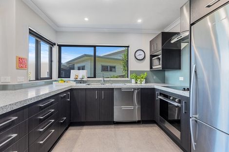 Photo of property in 18 Ko Place, Pyes Pa, Tauranga, 3112