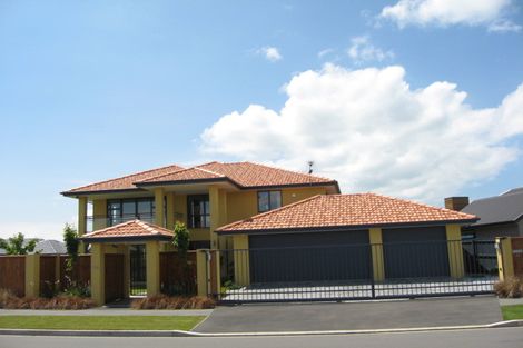Photo of property in 34 Bottle Lake Drive, Parklands, Christchurch, 8083