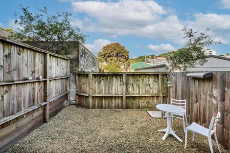 Photo of property in 8/31 Princess Terrace, Newtown, Wellington, 6021