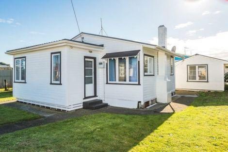 Photo of property in 10 Cornfoot Street, Castlecliff, Whanganui, 4501