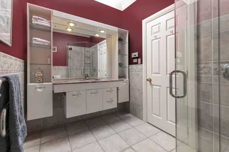 Photo of property in 43 Stanley Point Road, Stanley Point, Auckland, 0624