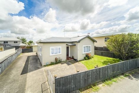 Photo of property in 351 Tremaine Avenue, Takaro, Palmerston North, 4412