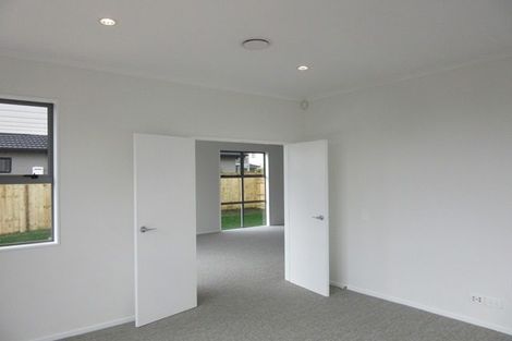 Photo of property in 13 Mauku Lane, Greenhithe, Auckland, 0632