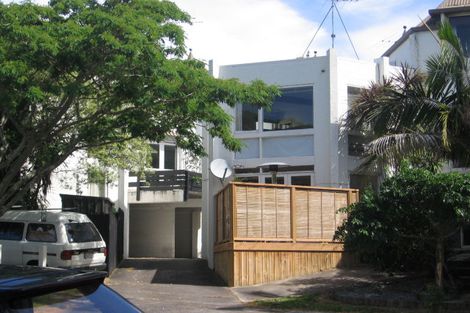 Photo of property in The Turrets, 5e Boyle Crescent, Grafton, Auckland, 1023