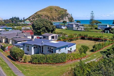 Photo of property in 118 Newcastle Street, Mahia, Nuhaka, 4198