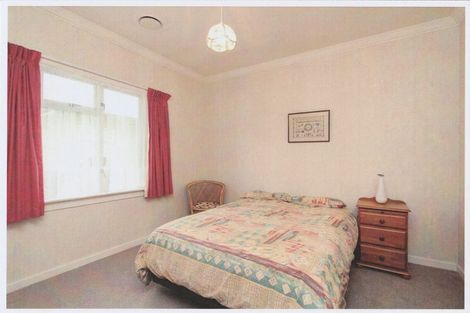 Photo of property in 8 Mahoe Street, Strandon, New Plymouth, 4312