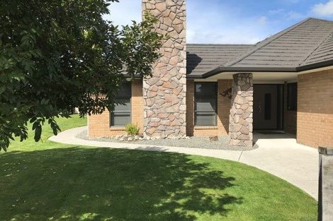 Photo of property in 15 Waiora Place, Pyes Pa, Tauranga, 3112