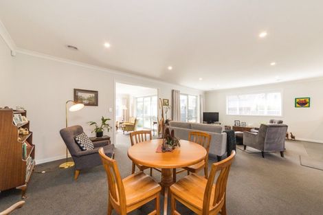Photo of property in 33 Elmira Avenue, Hokowhitu, Palmerston North, 4410