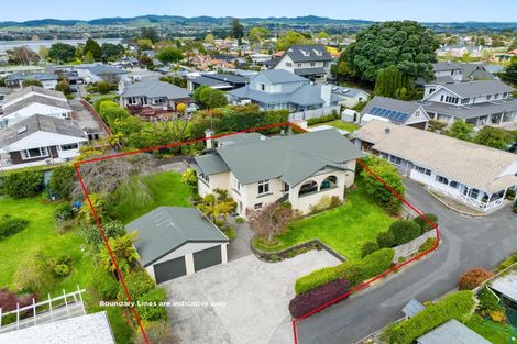 Photo of property in 384 Devonport Road, Tauranga South, Tauranga, 3112