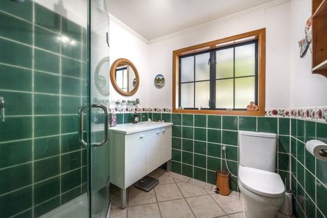 Photo of property in 36 Oakwood Grove, Eastern Beach, Auckland, 2012