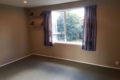 Photo of property in 2/12 Glenbyre Place, Bromley, Christchurch, 8062