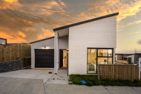 Photo of property in 1 Horokaka Street, Massey, Auckland, 0614
