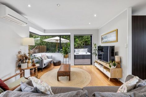 Photo of property in 11 Donald Street, Stanmore Bay, Whangaparaoa, 0932
