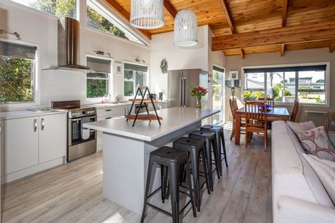 Photo of property in 115 Rangi Avenue, Whangamata, 3620