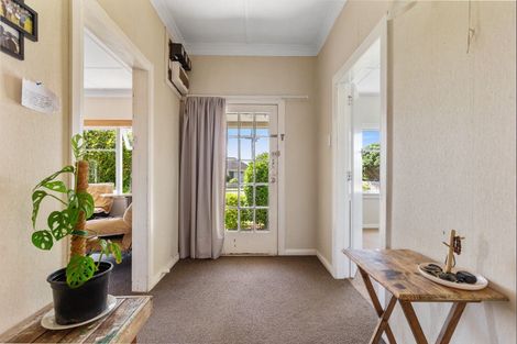 Photo of property in 13 Winchester Street, Levin, 5510