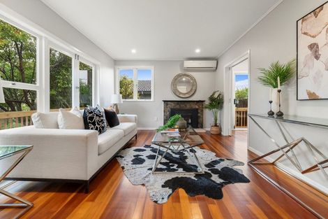 Photo of property in 37 Cardiff Road, Pakuranga, Auckland, 2010