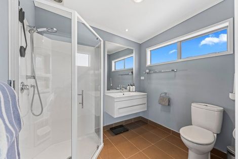 Photo of property in 7a Justin Place, Te Atatu Peninsula, Auckland, 0610