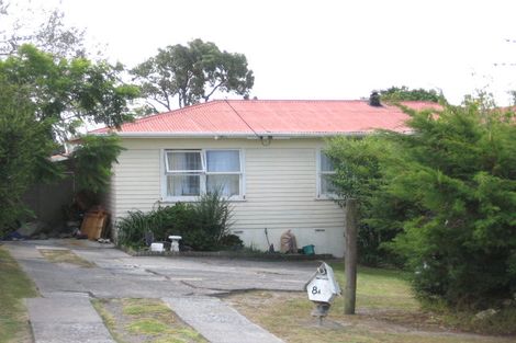 Photo of property in 8a Fairclough Road, Beach Haven, Auckland, 0626