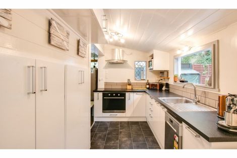 Photo of property in 85 Milton Road, Bluff Hill, Napier, 4110