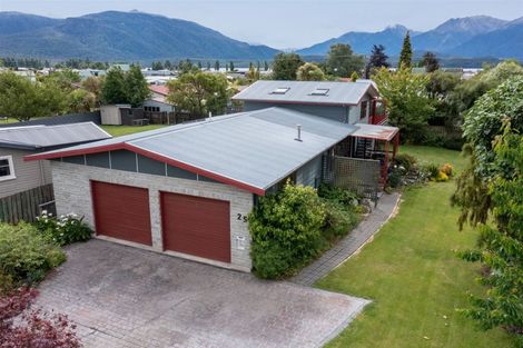 Photo of property in 25 Mackinnon Loop, Te Anau, 9600