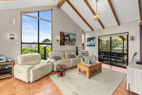 Photo of property in 11 Falls View Road, Haruru, 0204