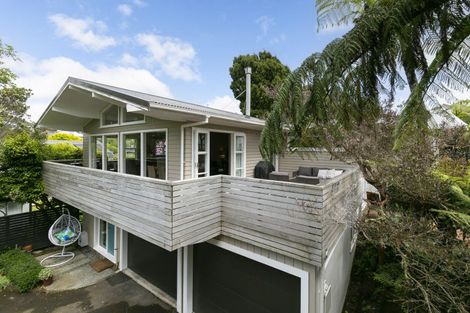 Photo of property in 12 Clutha Avenue, Khandallah, Wellington, 6035