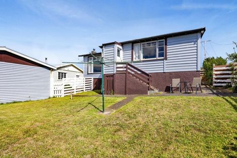 Photo of property in 6 Devon Street, Patea, 4520