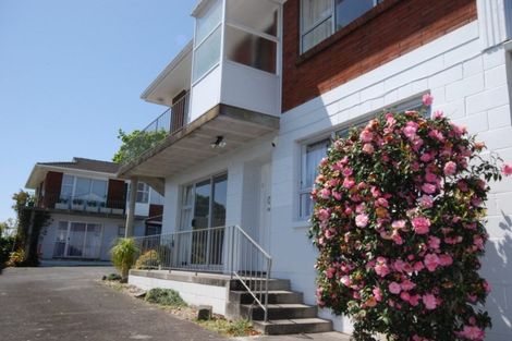 Photo of property in 2/3 Camden Road, Sandringham, Auckland, 1025