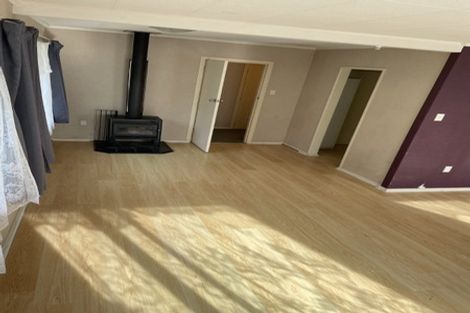 Photo of property in 76 Elmslie Road, Pinehaven, Upper Hutt, 5019