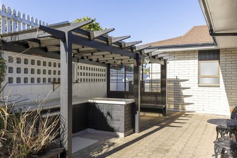 Photo of property in 62 Harvey Street, Waipahihi, Taupo, 3330