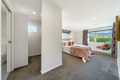 Photo of property in 9a Marlborough Street, Silverstream, Upper Hutt, 5019