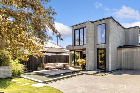 Photo of property in 40 Hewitts Road, Merivale, Christchurch, 8014