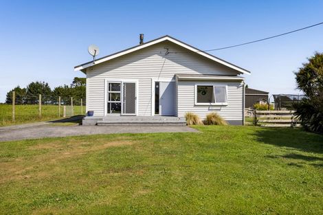 Photo of property in 1491 Eltham Road, Kaponga, Hawera, 4679