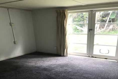Photo of property in 233 Portage Road, Green Bay, Auckland, 0604
