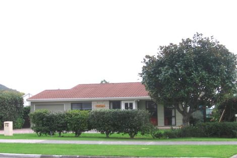 Photo of property in 70 Elizabeth Street, Waikanae, 5036