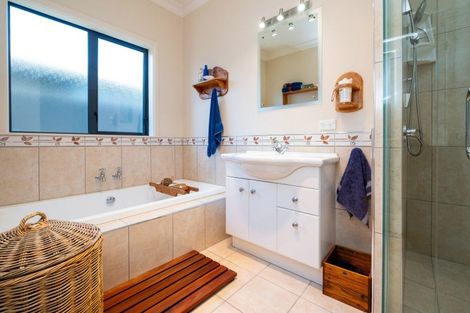 Photo of property in 14 Meissner Road, Havelock North, 4130