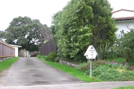 Photo of property in 14 Cumberland Place, Kelvin Grove, Palmerston North, 4414