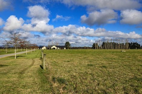 Photo of property in 585 Coutts Island Road, Coutts Island, Christchurch, 7670