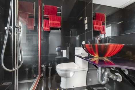 Photo of property in 11 Nirmal Place, Sunnyvale, Auckland, 0612