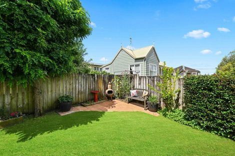 Photo of property in 111a Poaka Avenue, Dinsdale, Hamilton, 3204