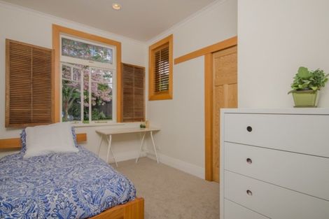 Photo of property in 82 Quadrant Road, Onehunga, Auckland, 1061