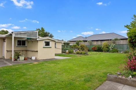 Photo of property in 6 Laing Crescent, Heathcote Valley, Christchurch, 8022