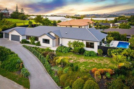 Photo of property in 84 Solan Drive, Waimauku, 0812